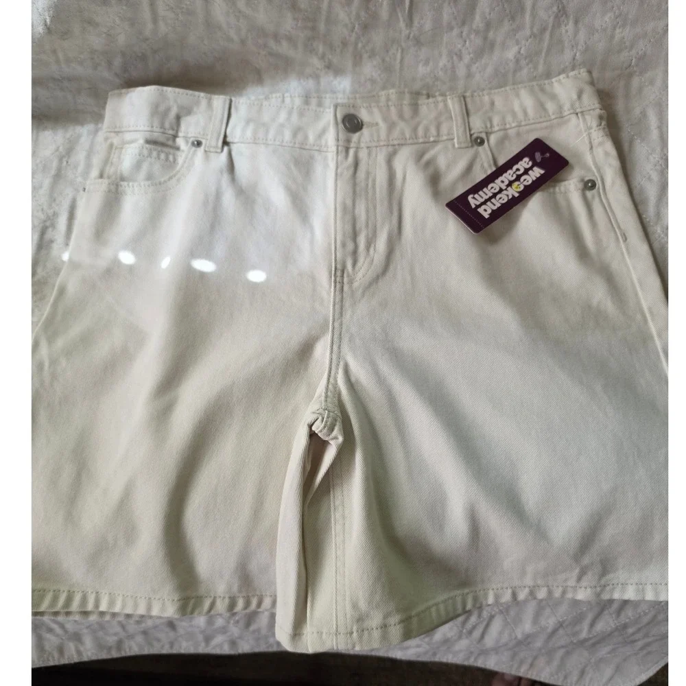 Weekend Academy Mens Cream Denim Shorts Size 18 Cotton Off White Casual 5-Pocket